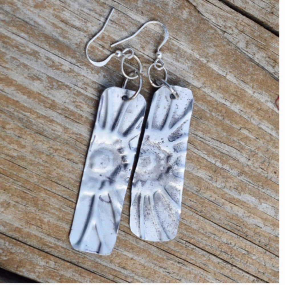 Sun Rays Silver Drop Earrings Embossed Boho Hippie Lightweight Aluminum Handmade - Picture 4 of 4